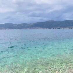 On voit même des dauphins depuis la côte (merci Marie pour la vidéo)
