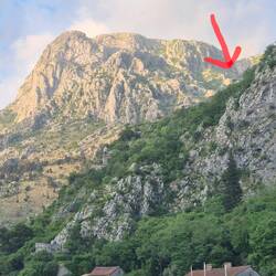Auch zur weit oberhalb gelegenen Burgruine