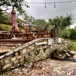 durch sein Restaurant