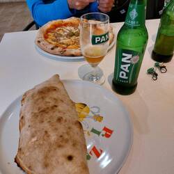 Sandwich und Pizza... Sehr gut!
