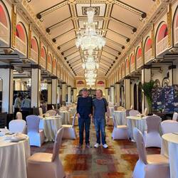 Chinese restaurant in Peace Hotel
