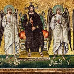 Christ and four vanguard angels ... Basilica di Sant'Apollinare Nuovo — Ravenna, Italy.