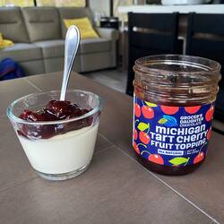 Danke Corinne für den Nachtisch; verfeinert mit Schoko/Kirsch Kompott.
