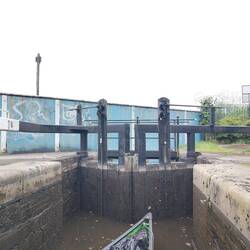 Bendy lock beam to fit into the tight space