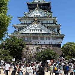 Das Schloss von Osaka. Es steht für die Einigung Japans im 17. Jahrhunder nach langen Bürgerkriegen.