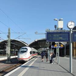 Abfahrt in Halle