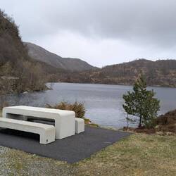 Seht ihr das: Seit 24 Tagen Trekkinghose und Daunenjacke