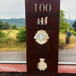 Die erste 100km Marke an der Chiesa di Corpus Christi