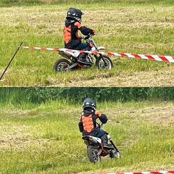 ..da übt schon ein Junge für's baldige Biker Treff 👏🏻😎