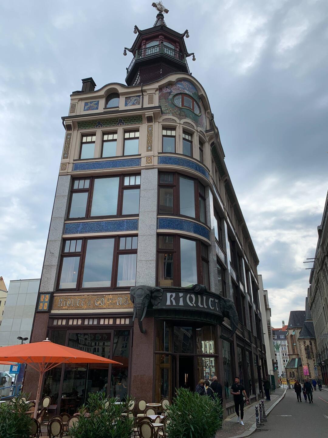 Schönes Kaffeehaus im Jugendstil