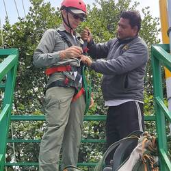 Safety gear for the skywalk