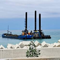 Hafen ausbaggern?, Kiesgewinnung?