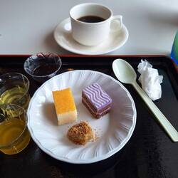 Mango-, Ananas- und Kaffeegelee, Tarokuchen und Mochizeug