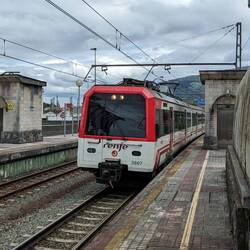 Weiter mit der Vorortbahn