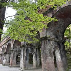 Ende des 18. Jahrhunderts modernisierte sich Japan sehr schnell, hier wurde ein Aquädukt gebaut.