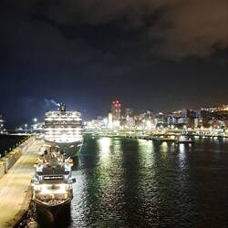 Dann kommt das für uns letzte Auslaufen aus dem Hafen für diese Reise...