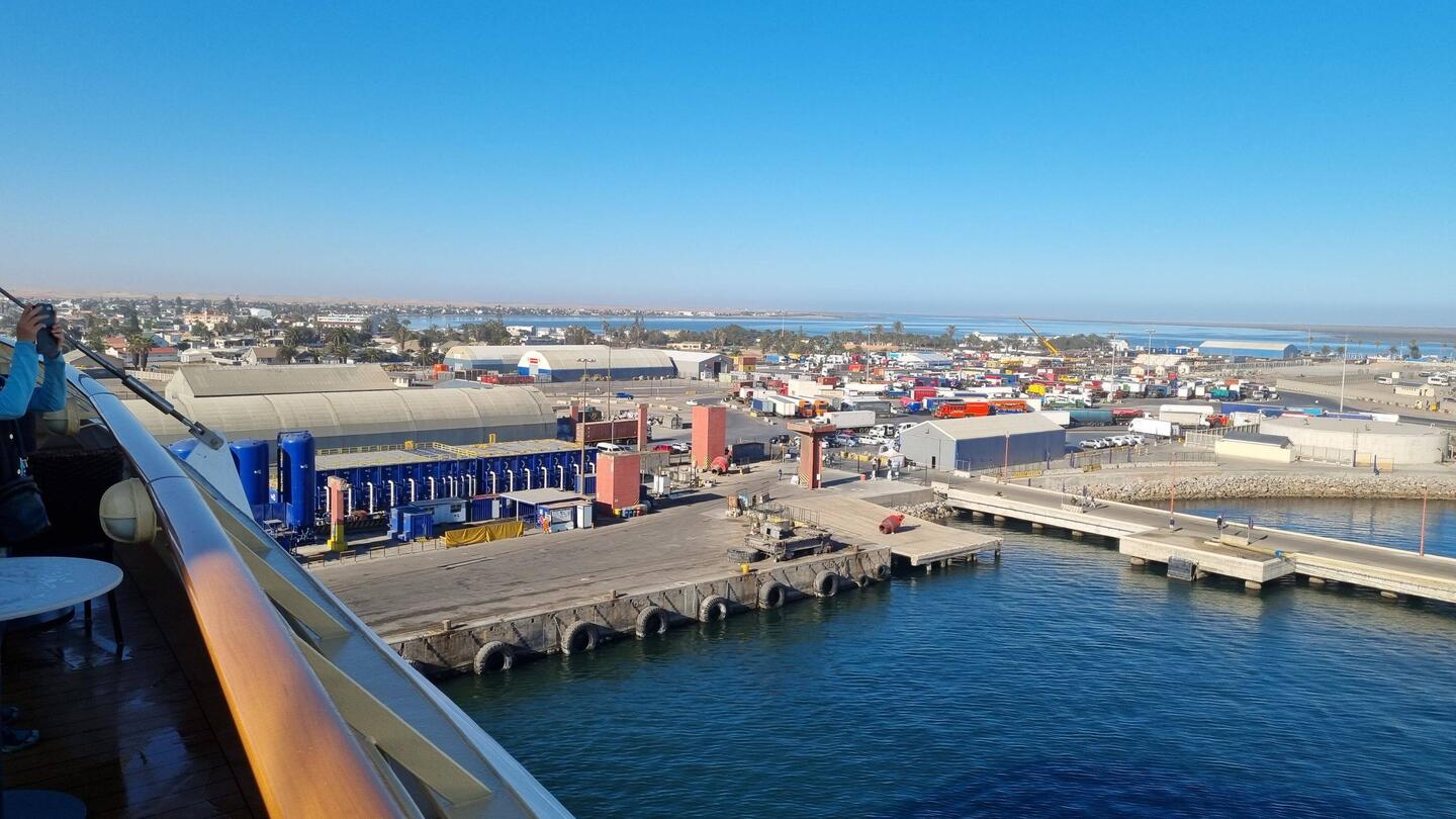 Mighty Walvis Bay. It's a basic port town, nothing fancy, perch between the sea and the desert.