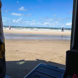 Blick aufs Meer vom Auto aus