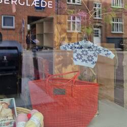 Wie klein kann ein Pullover bitte sein? 😍