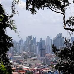 Blick vom Cerro Ancón auf die City