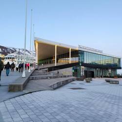 Hafengebäude um 1.00 Uhr morgens