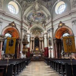 Ein Blick in die Kirche...