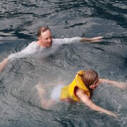 Mutige im Wasser