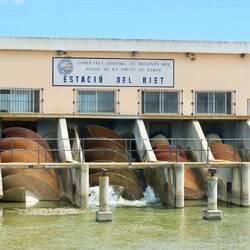 Archimedische Schraube -> Wasserpumpe