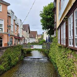Dit stroompje water is de Bühlot (lang leve Google 😁)