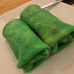 Kueh Dada, coconut pancake