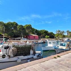 Hafen von Porto Pino
