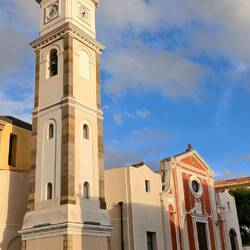 Basilika di Sant' Antioco auf dem Piazza Parrochia