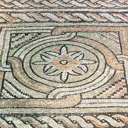 Mosaic floor ... Domus dei Tappetti di Pietra — Ravenna, Italy.