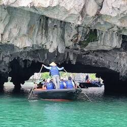 Doorgang naar Luon Cave