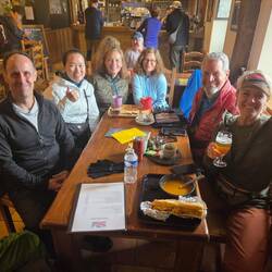 L-R: Luc (Montreal), Erica (South Korea), Cindy, Moi, Carlos, Desi ((Holland)