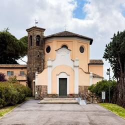 Shrine of Santa Maria del Torrione ... our walking path goes behind the church.
