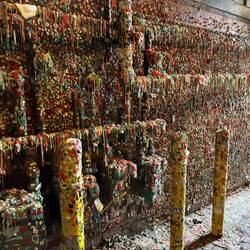 Gum wall