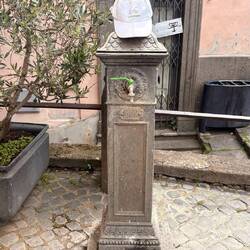 Agnes hat ihr Rheinsteigmützchen in Capranica geopfert