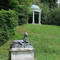 One of the two Sphinxes and the Rotunda
