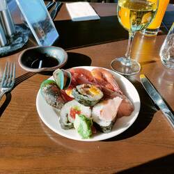 Seafood & sushi starter