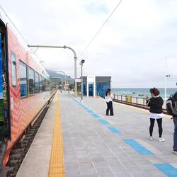Jeongdongjin - Der Bahnhof am Strand / The station at the beach