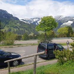 Puderzucker über der Alm