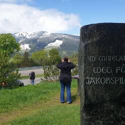 Steinkreuz am Pass in 1176 m Höhe