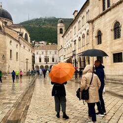 Tout de suite après les fortifications, c'est la montagne