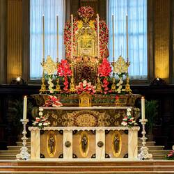 The Madonna of San Luca in pride of place ... Metropolitan Cathedral of St. Peter — Bologna, Italy.