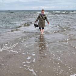 Von rechts die Ostsee von links die Nordsee (von der Kameraperspektive aus)