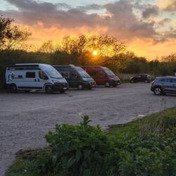 Schöner Stellplatz mit Sonnenuntergang