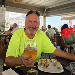 Beer and free Tapas at Don Olivo's