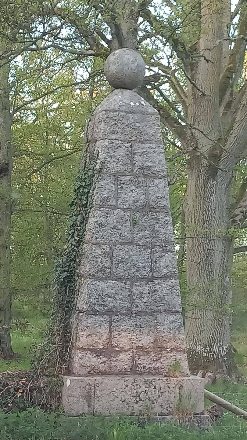 Einfahrtssäule an einem Gutshof