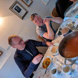 Zum Dinner eine hausgemachte Gemüsesuppe, lecker